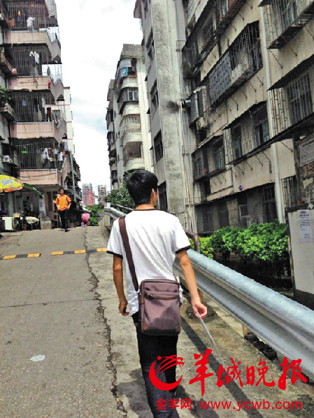 　　来深圳的“毕剩客”落脚在老旧小区，这与他们想象中的深圳相去甚远