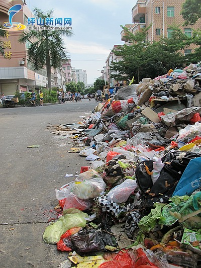 坪山环境园鸭湖垃圾填埋场被堵门 坪山环境园鸭湖垃圾填埋场被堵门