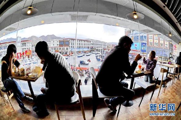 (服务专线)(4)“肯德基”落户世界屋脊