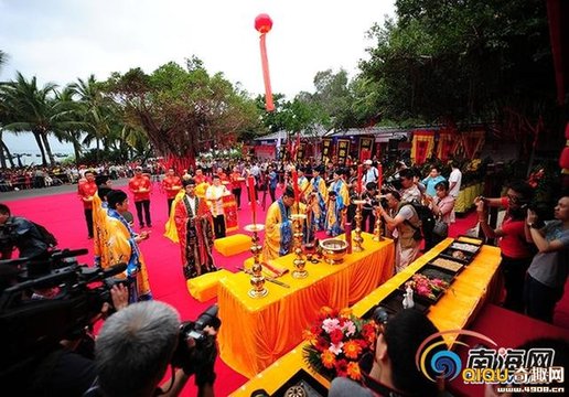 二月二龙抬头 三亚万人祈福祭拜南海祈求风调雨顺