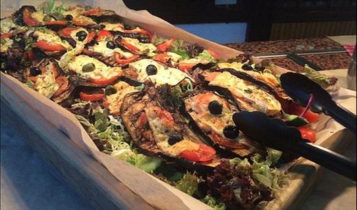 揭秘英国最著名贵族中学伊顿公学餐厅：奢华程度堪比米其林酒店(组图) 【2】