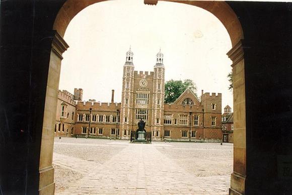 揭秘英国最著名贵族中学伊顿公学餐厅：奢华程度堪比米其林酒店(组图) 【5】