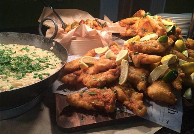 揭秘英国最著名贵族中学伊顿公学餐厅：奢华程度堪比米其林酒店(组图) 【13】