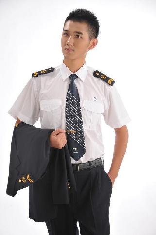 制服诱惑来了~~~~好帅哦！