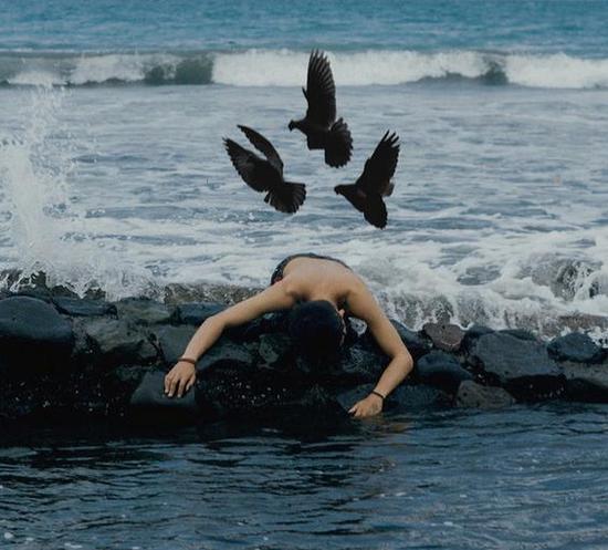 欣赏一下日本超现实创意摄影