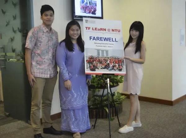 复旦公布22位海外交流女生照 光芒万丈颜值担当