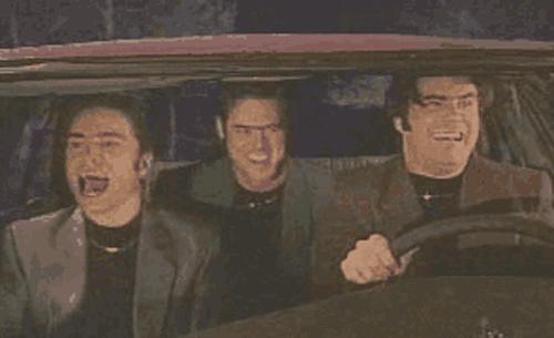 五一高速拥堵奇葩事：服务区男厕遭女士占领！惊呆