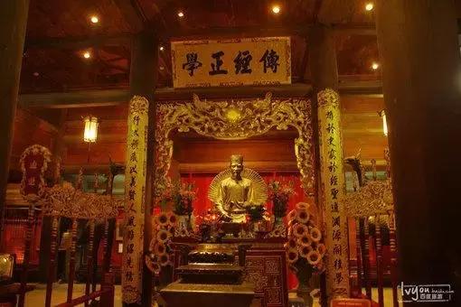 从深圳出发，坐6小时高铁可以去国外，只要300块！