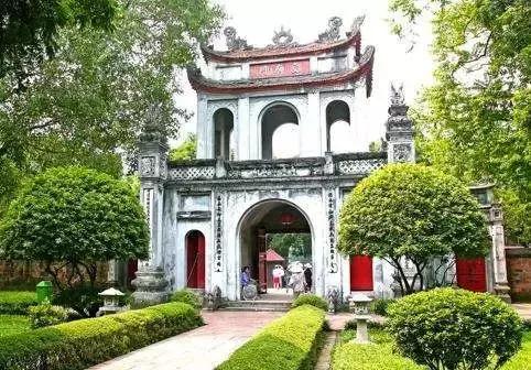 从深圳出发，坐6小时高铁可以去国外，只要300块！