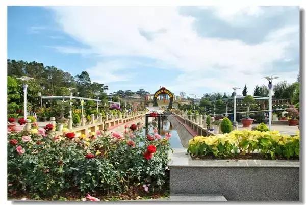 从深圳出发，坐6小时高铁可以去国外，只要300块！