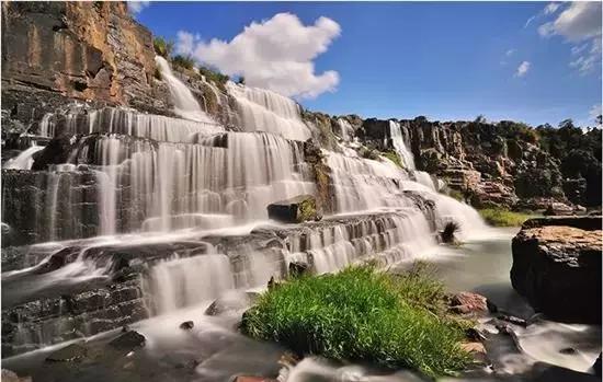 从深圳出发，坐6小时高铁可以去国外，只要300块！