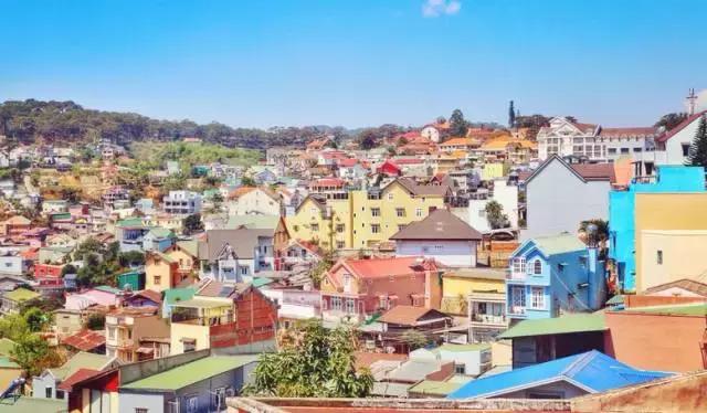 从深圳出发，坐6小时高铁可以去国外，只要300块！