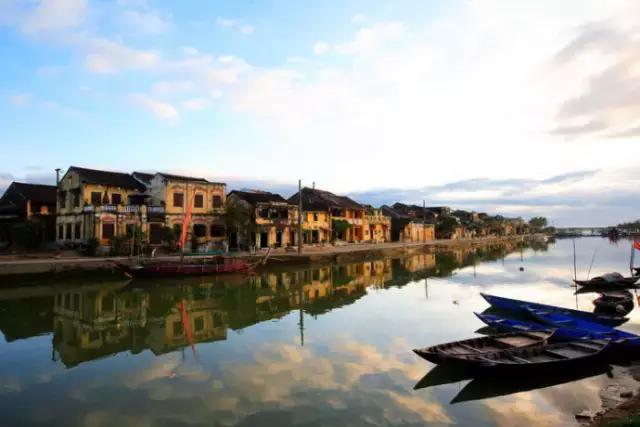 从深圳出发，坐6小时高铁可以去国外，只要300块！