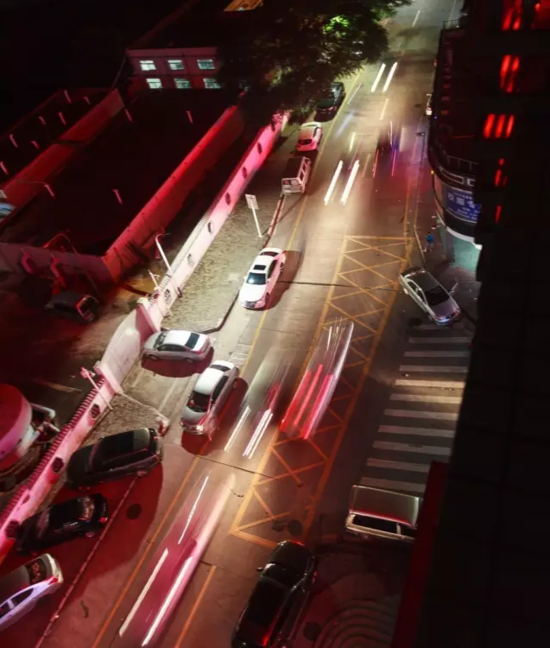 深圳“滴滴村”故事：司机日平均收入1000元