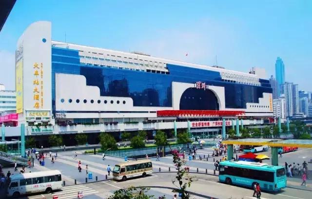 在深圳，在哪个区上班最有前途？