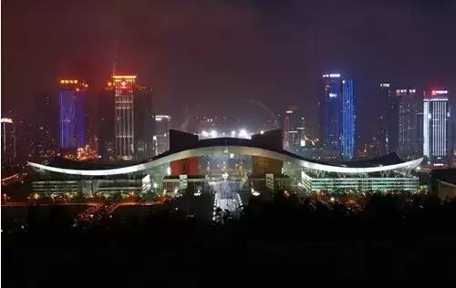 在深圳，在哪个区上班最有前途？