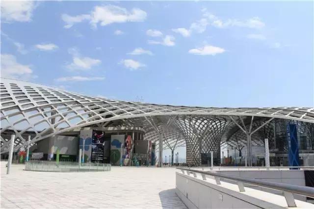 在深圳，在哪个区上班最有前途？