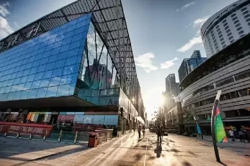 在深圳，在哪个区上班最有前途？