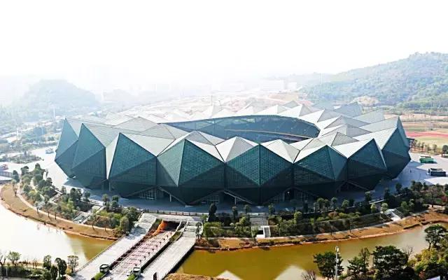 在深圳，在哪个区上班最有前途？