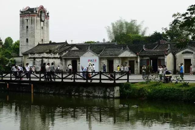 在深圳，在哪个区上班最有前途？