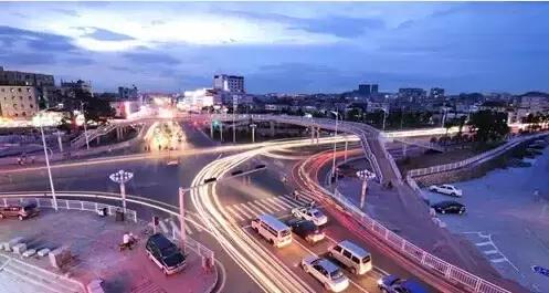 在深圳，在哪个区上班最有前途？