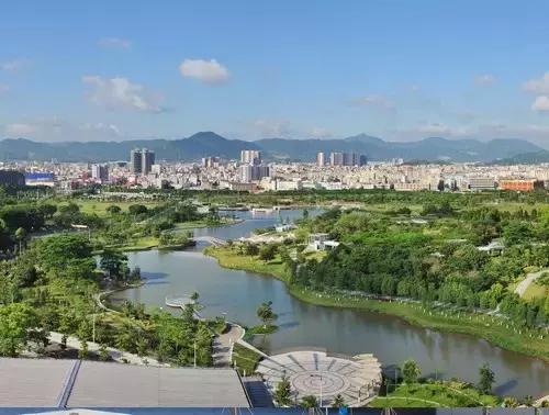 在深圳，在哪个区上班最有前途？