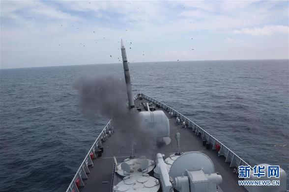 （图文互动）（5）海军在东海举行实兵实弹对抗演习 