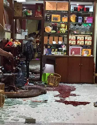 汕尾男子教未成年女友开车压倒2岁男孩