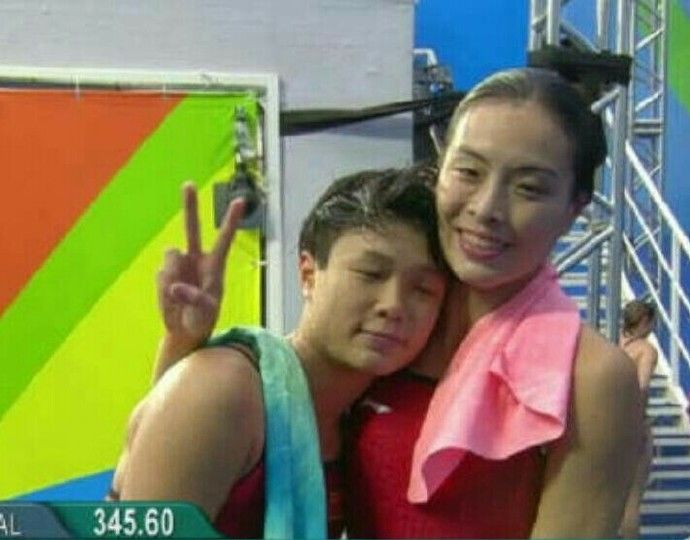 邓超，你的粉底忘打了，娘娘造吗？看看后面的文章，人家夺白~