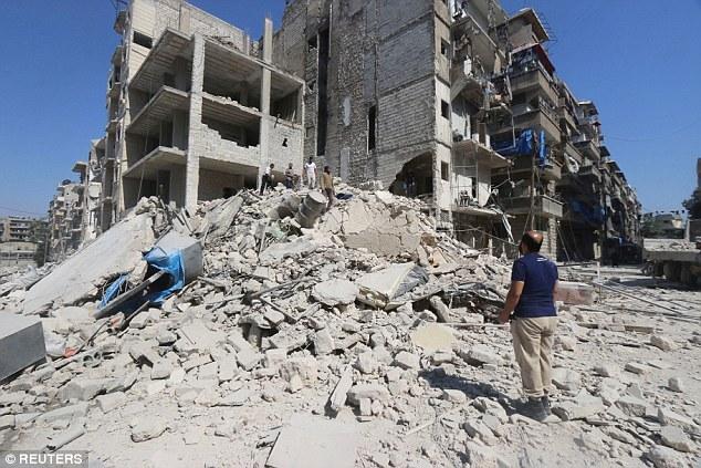 叙利亚5岁男童在空袭中死里逃生 感动网友