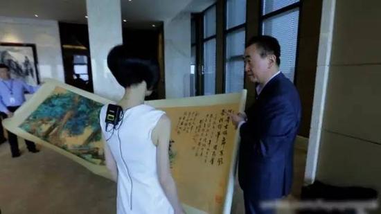 王健林办公室内景曝光：亚洲首富收藏品惊人11