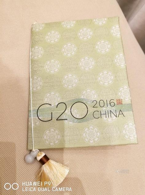 实拍G20国宴现场：餐具图案取自西湖实景