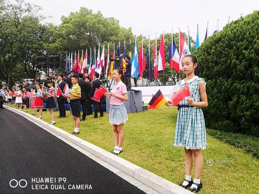 实拍G20国宴现场：餐具图案取自西湖实景