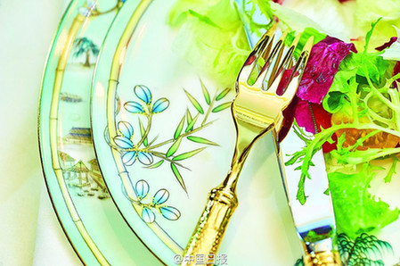 G20餐桌上的风景：美景变餐具 每件餐瓷需81道工序