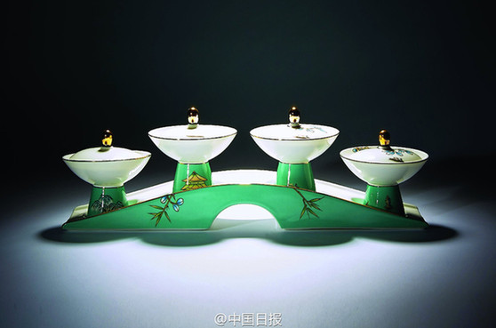 G20餐桌上的风景：美景变餐具 每件餐瓷需81道工序