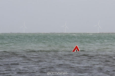 法国这条任性公路一天只出现2次 一言不合就消失