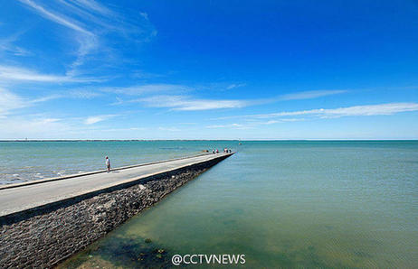 法国这条任性公路一天只出现2次 一言不合就消失