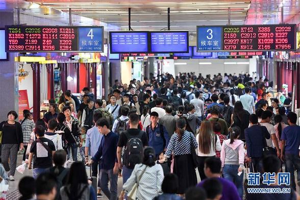 （社会）（4）各地迎来假日返程客流高峰