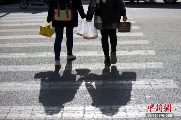 “双十一”落幕 各地迎快递派送高峰