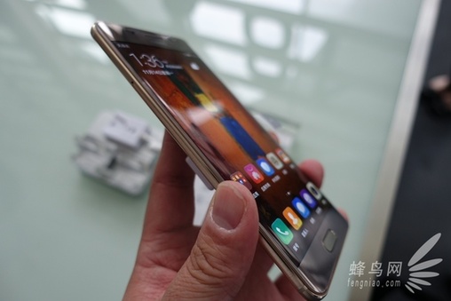 双摄徕卡加持 华为Mate9/Mate Pro发布