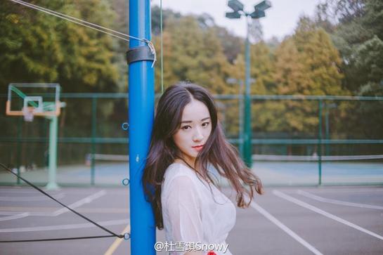 浙大学霸姐妹花爆红网络 颜美腿长气质出众