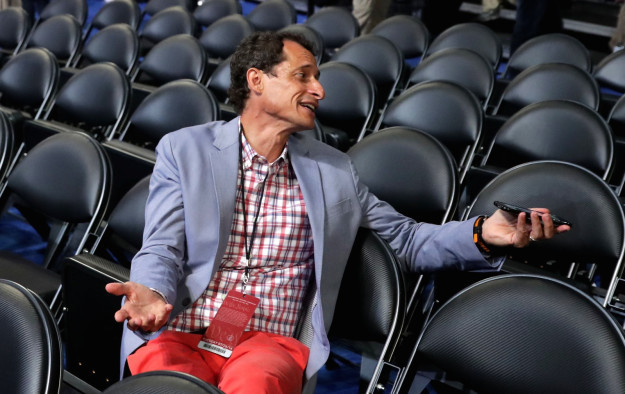 外媒评选2016年最强loser 希拉里朴槿惠均上榜