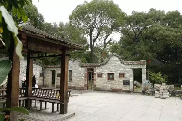 广东最美公路就在深圳！一条路，两边都是海！