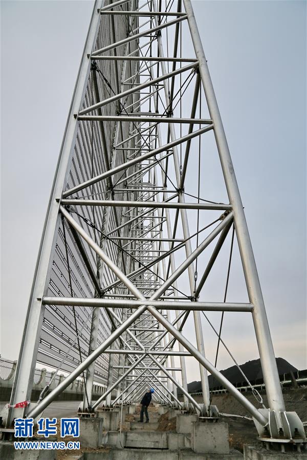 （社会）（5）河北港口近19公里防风网缚“尘龙”