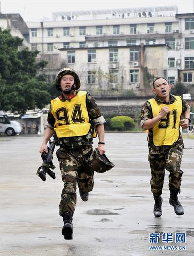 #（社会）（4）福建边防：跨区拉动练精兵