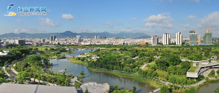 全面宣讲区党代会精神 凝心聚力共建东部中心