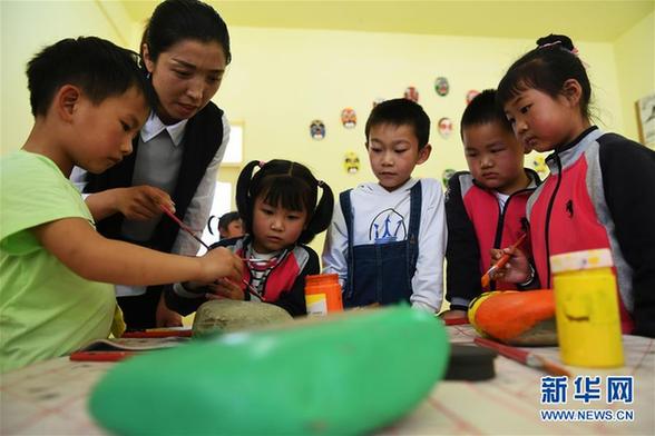 （教育）（2）甘肃：农村免费幼儿园为贫困孩子带来快乐童年