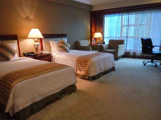 深圳高考房再爆高价 平时千元房现在4588元！