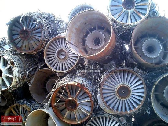 发动机堆成山！近观世界最大战机坟场