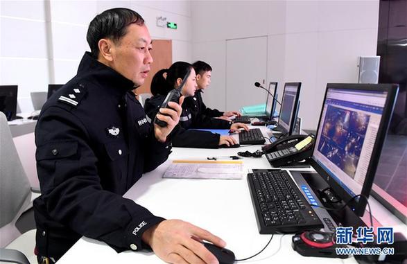 (关注春运)(6)坚守春运17载 温暖铁骑返乡路